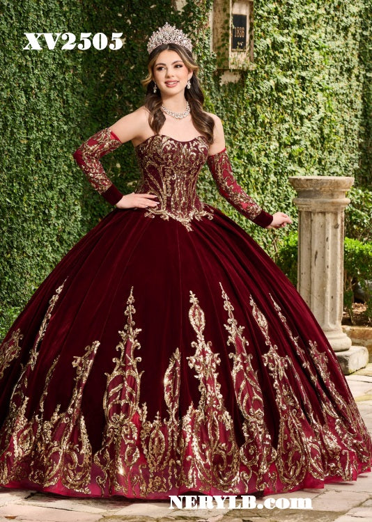 XV2505 Quinceañera