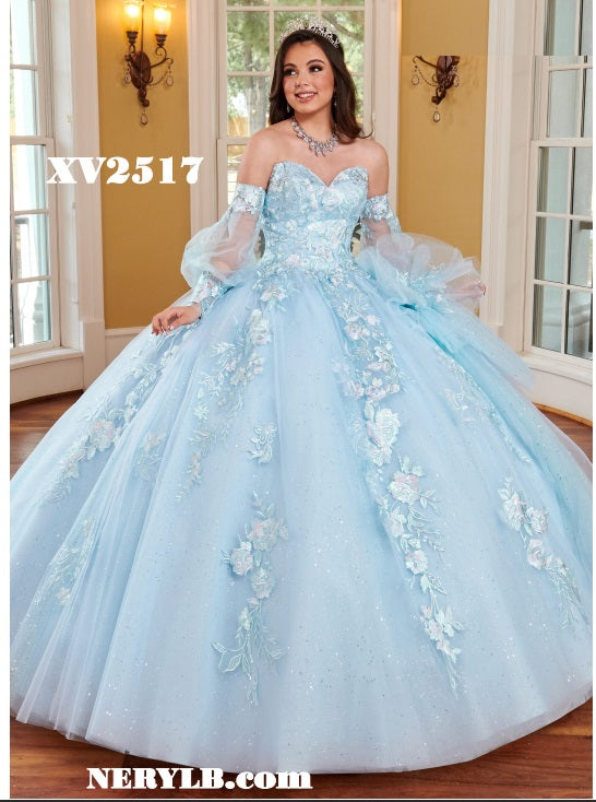 XV2517 Quinceañera