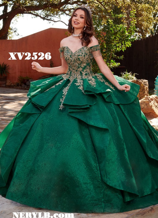 XV2526 Quinceañera