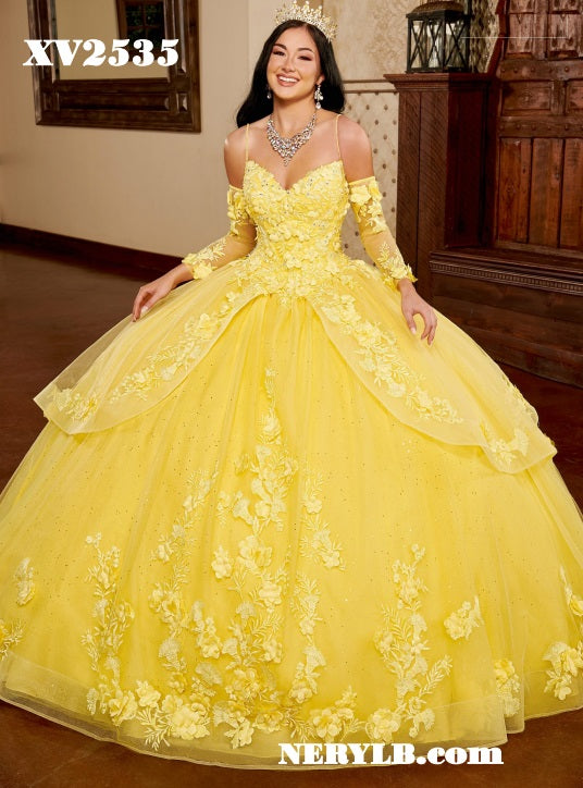 XV2535 Quinceañera