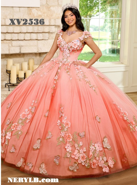 XV2536 Quinceañera