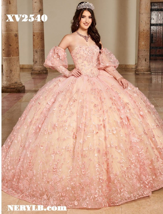 XV2540 Quinceañera