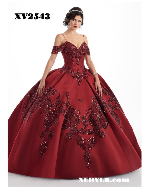 XV2543 Quinceañera