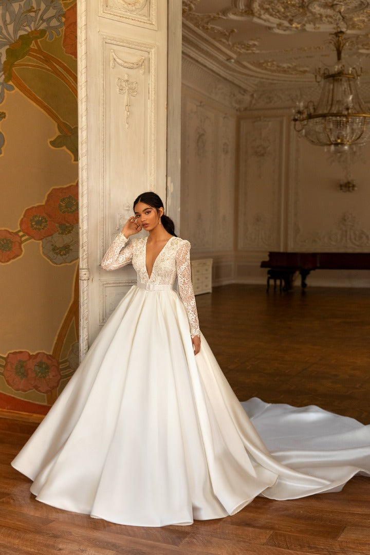 VN23009 Wedding dress satin skirt/ Vestido de Novia falda de satin