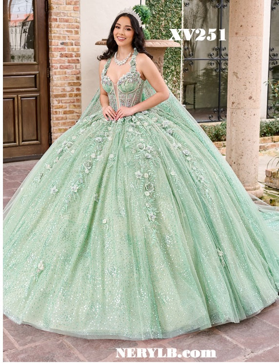 XV251 Quinceañera