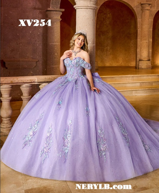 XV254 Quinceañera