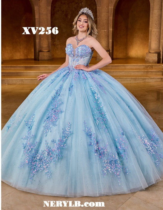 XV256 Quinceañera