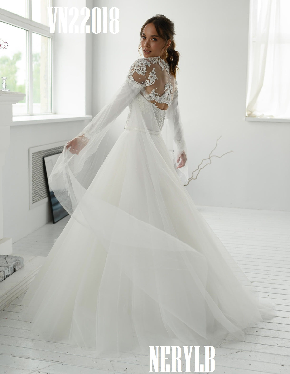 VN22018 Wedding Dress with bolero/ Vestido de Novia con bolero