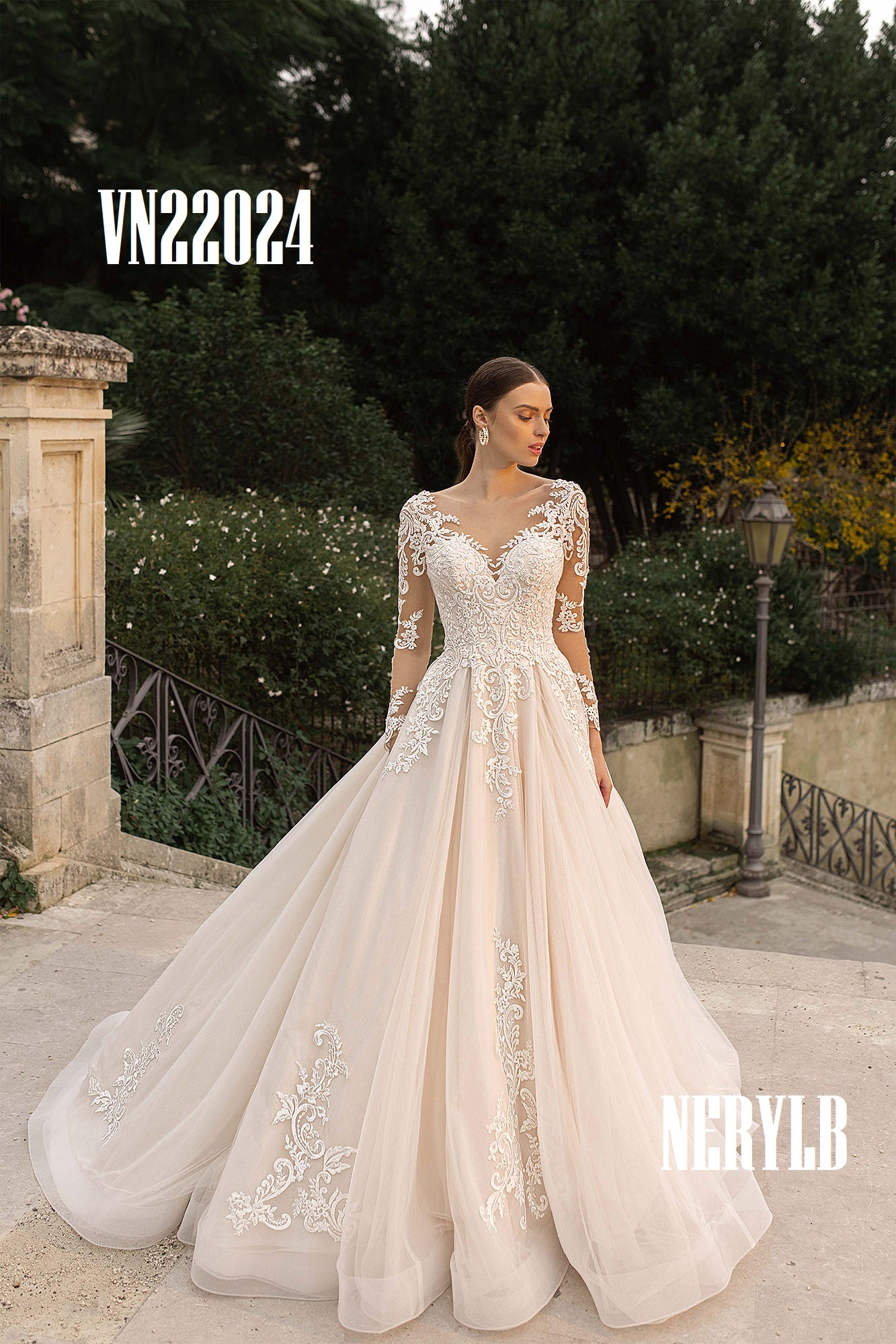 VN22024 Luxurious wedding dress / Lujoso Vestido de Novia