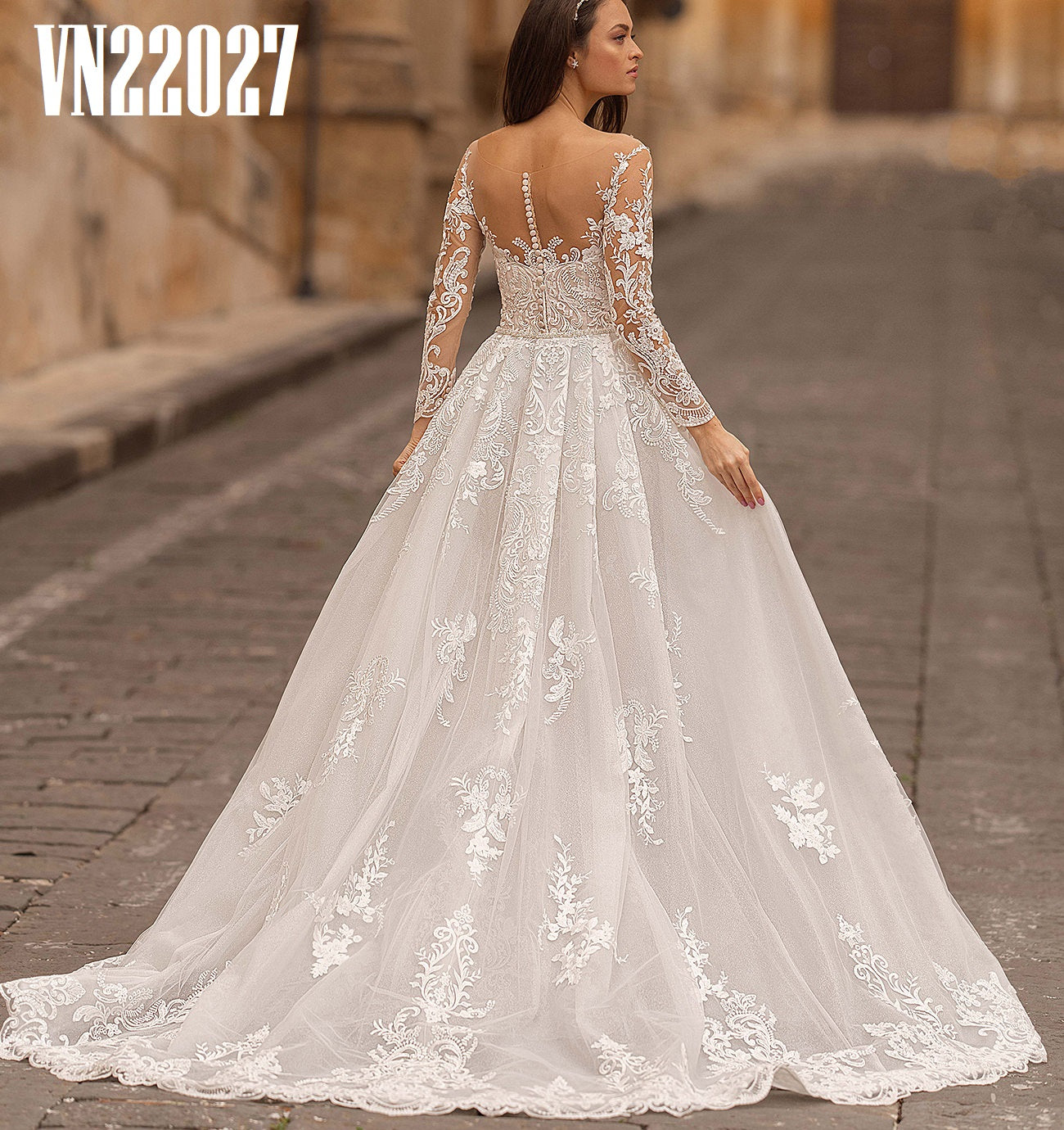 VN22027 2 in 1 wedding dress / Vestido de Novia 2 en 1