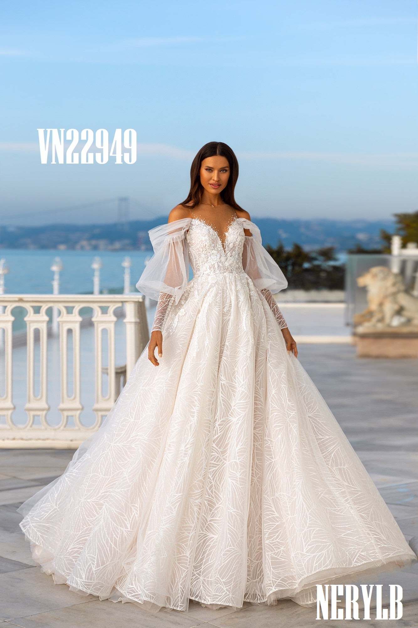 VN22049 Voluminous sleeves wedding dress/ Vestido de novia con mangas voluminosas